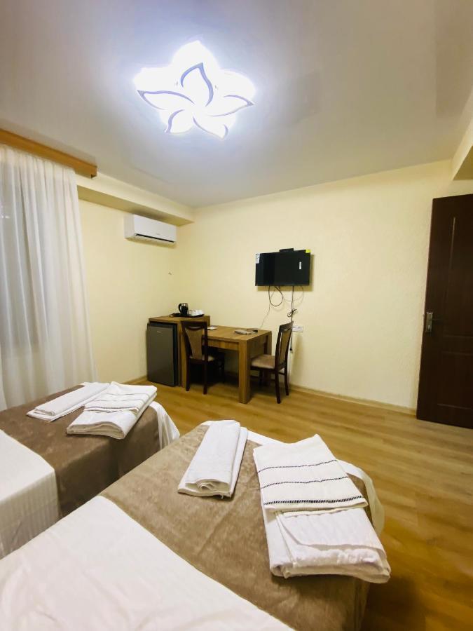 Hotel Sunrise 쿠타이시 외부 사진