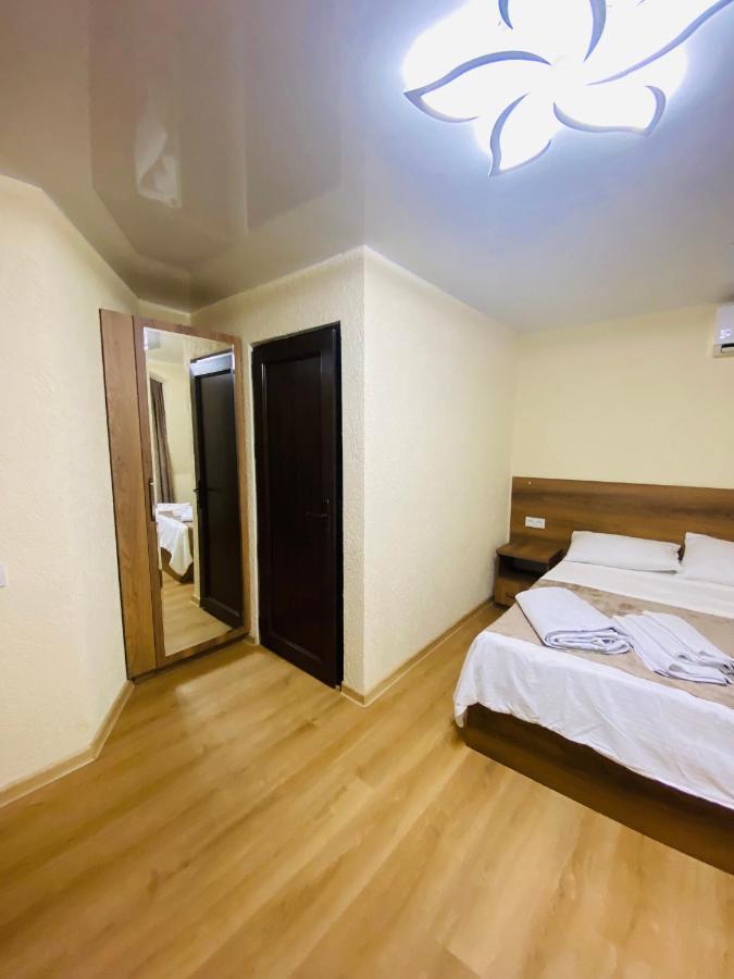 Hotel Sunrise 쿠타이시 외부 사진